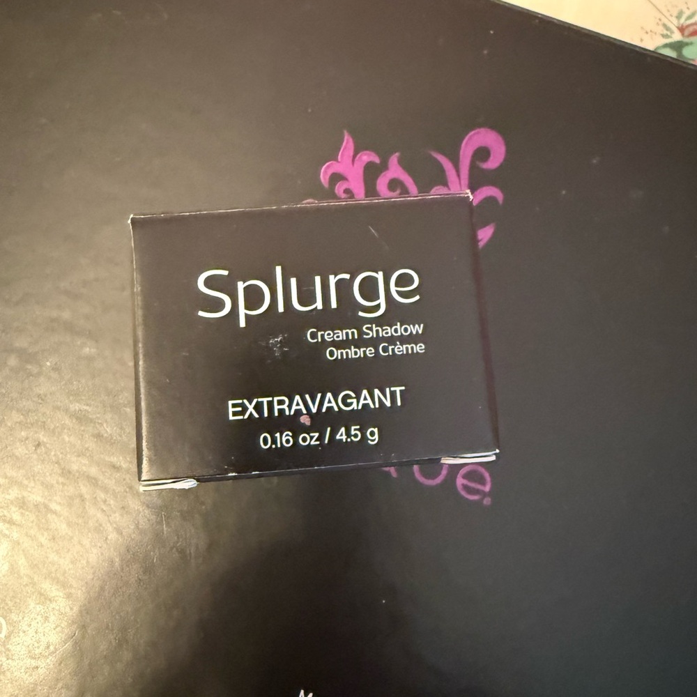Younique Splurge Cream Shadow - Extravagant